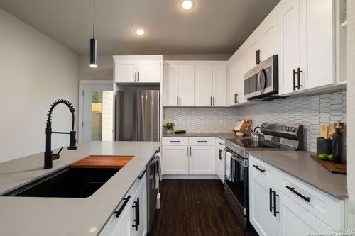 6514 Ithaca Fls, San Antonio, TX, 78239-1640 | Card Image