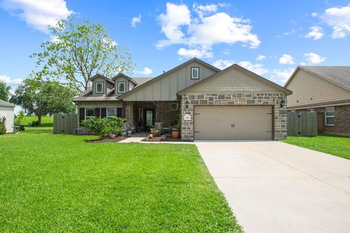 233 Twin Lakes Blvd W, West Columbia, TX, 77486-9680 | Card Image