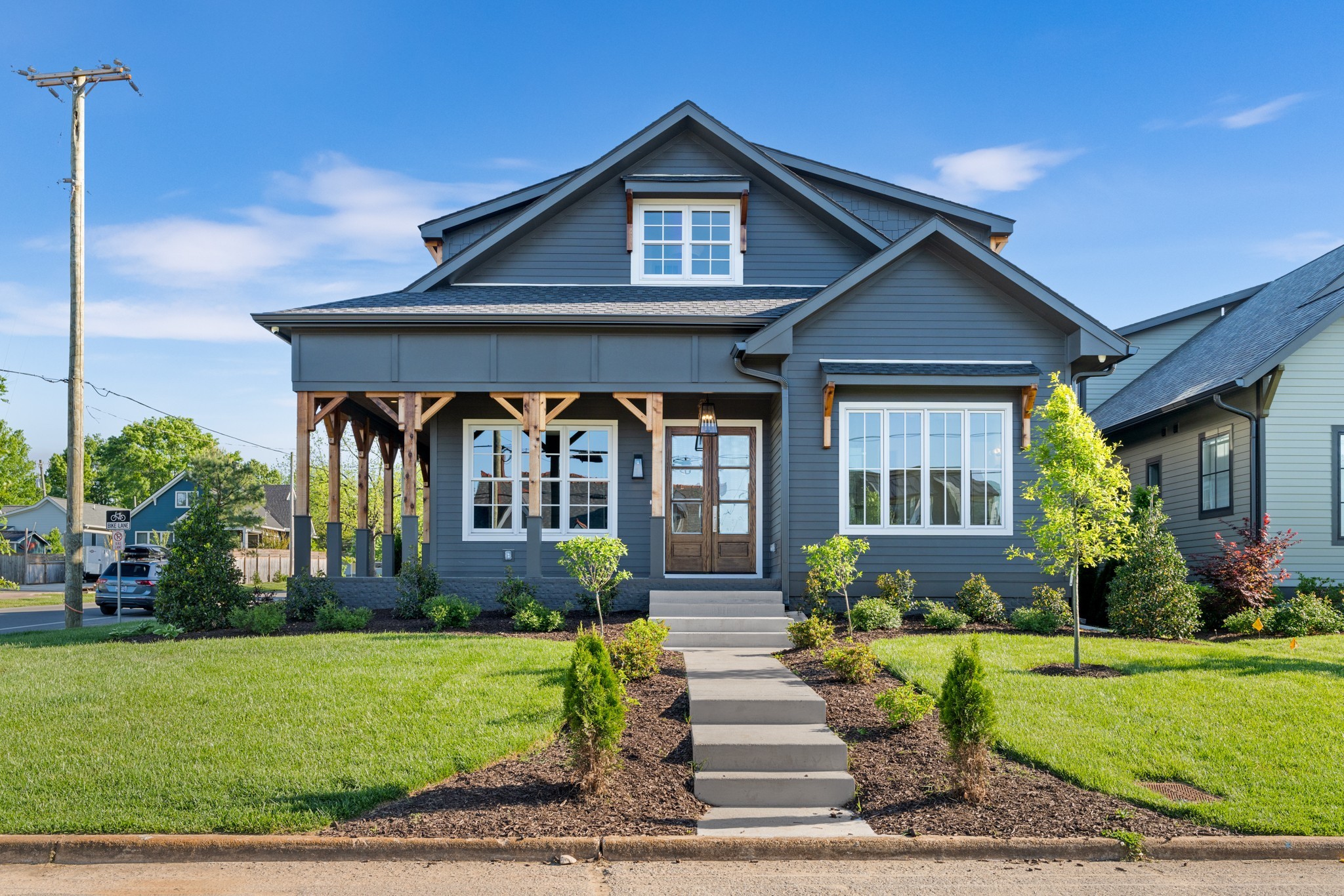 Holly St, Nashville, TN 37206