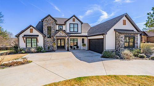 5611 Hondo Dr, Granbury, TX, 76049-5241 | Card Image