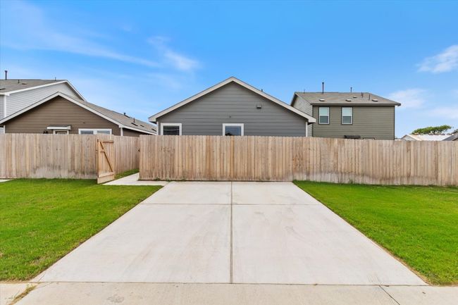 252 Sambre St, House other with 3 bedrooms, 2 bathrooms and 2 parking in Kyle TX | Image 13