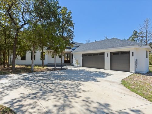103 Mills Xing, Bastrop, TX, 78602-4057 | Card Image