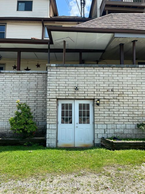 storage-923 Union Street, Taylor, PA, 18517 | Card Image