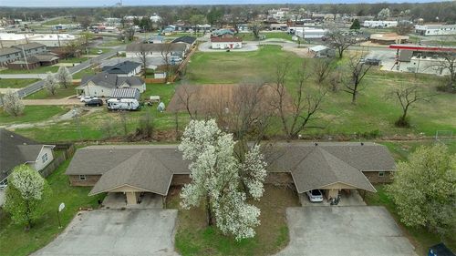 780-786 E 1st St, Gentry, AR, 72734-8995 | Card Image