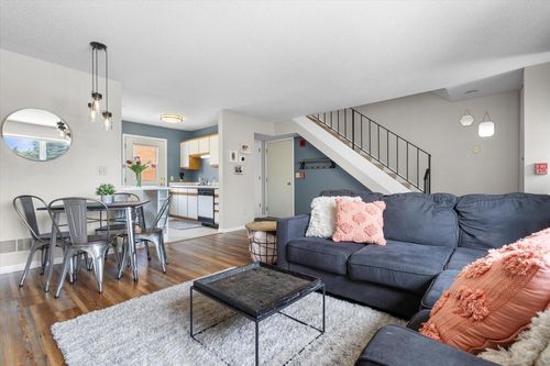 5-7850 Harwood Avenue, Wauwatosa, WI, 53213 | Card Image