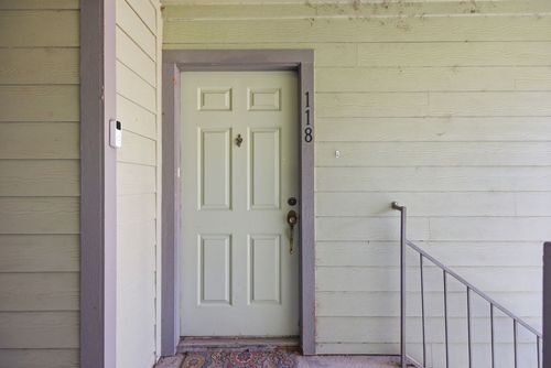 4500 E Oltorf St, Austin, TX, 78741-4622 | Card Image