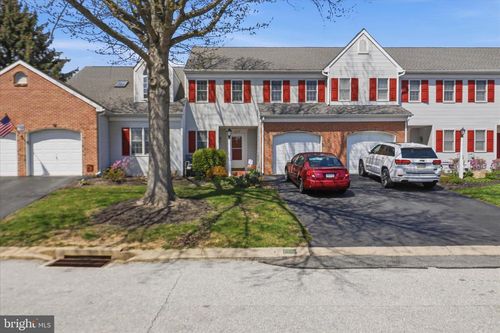 107 Carriage Hill Ln, York, PA, 17406-6726 | Card Image
