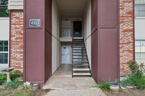 614-4323 E 68th St, Tulsa, OK, 74136-4614 | Card Image