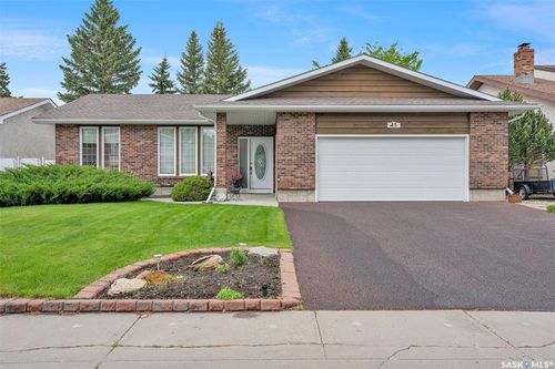 15 Dalhousie Way, Regina, SK, S4V0A1 | Card Image
