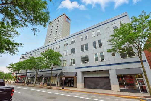 apt-311-113 W Wayne St, Fort Wayne, IN, 46802-2508 | Card Image