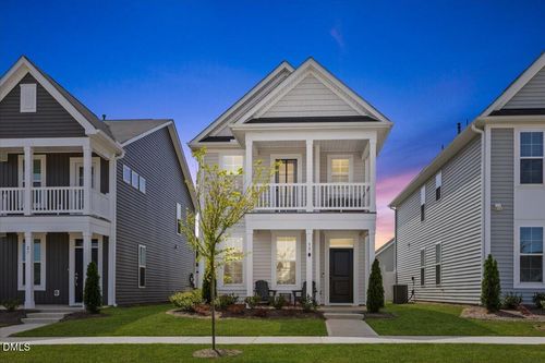 33 Pear Blossom Pkwy, Clayton, NC, 27520-2081 | Card Image