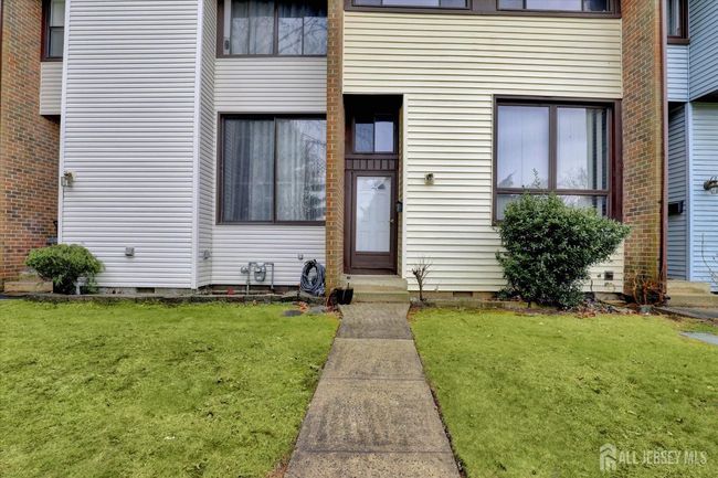 186 Hamilton Pl, Townhouse with 2 bedrooms, 2 bathrooms and null parking in East Windsor NJ | Image 6