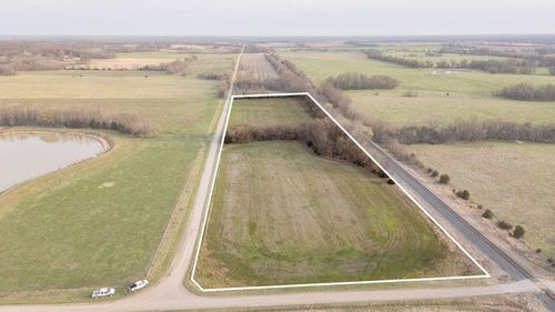 3043 E Zodiac Rd, Liberal, MO, 64762-9325 | Card Image