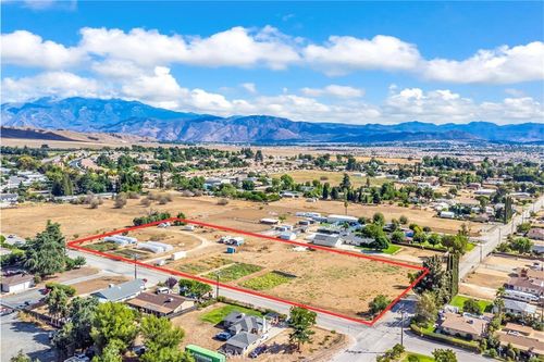 40587 High St, Cherry Valley, CA, 92223-4923 | Card Image