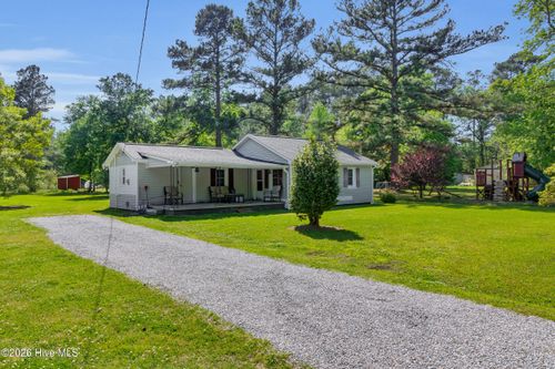 270 Territorial Rd, New Bern, NC, 28560-8810 | Card Image