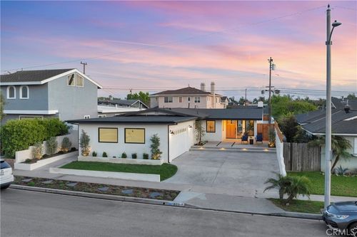900 Catalina Ave, Seal Beach, CA, 90740-5852 | Card Image