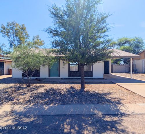 6671 S Vereda De Las Casitas, Tucson, AZ, 85746-8013 | Card Image