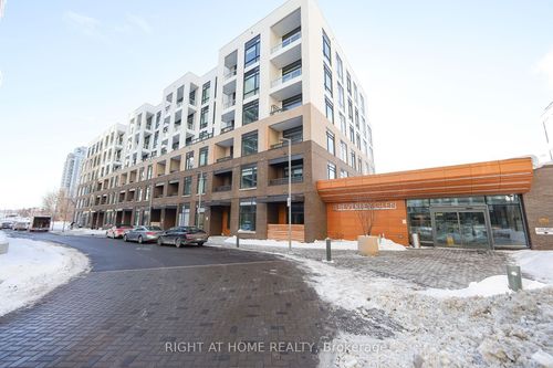 d433-8 Beverley Glen Blvd, Thornhill, ON, L4J0L5 | Card Image