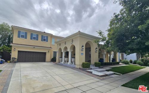 676 W Jardin Ter, Tracy, CA, 95391-1320 | Card Image