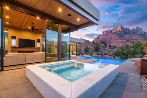 2542 Anasazi Way, Springdale, UT, 84767-7738 | Card Image