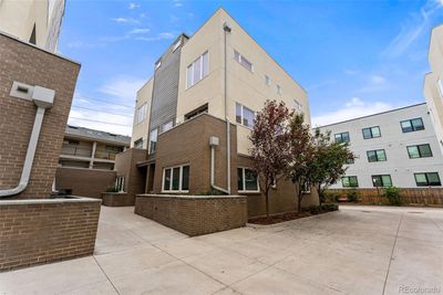 163 S Harrison Street, Townhouse with 3 bedrooms, 2 bathrooms and 2 parking in Denver CO | Image 2