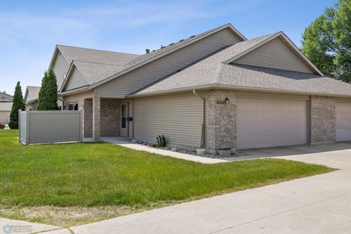1426 Heatherwood Ct, West Fargo, ND, 58078-4024 | Card Image