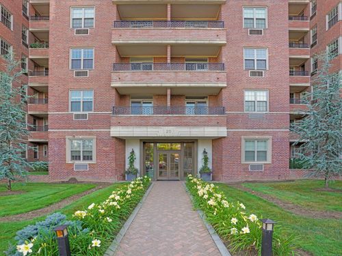apt-b62-20 Church St, Greenwich, CT, 06830-5659 | Card Image