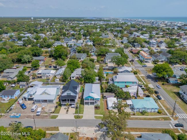 404 Fayetteville Ave, House other with 3 bedrooms, 2 bathrooms and null parking in Carolina Beach NC | Image 33