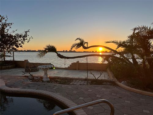 1844 Venetian Point Dr, Clearwater, FL, 33755-1752 | Card Image
