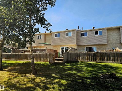 5231 51 St, Bon Accord, AB, T0A0K0 | Card Image