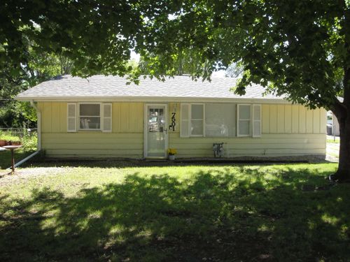 7501 Cadet Rd, Machesney Park, IL, 61115-3015 | Card Image