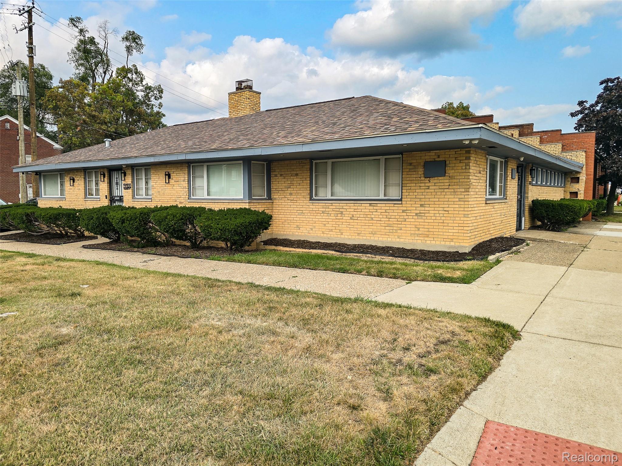 Commercial Lease in Detroit 2
