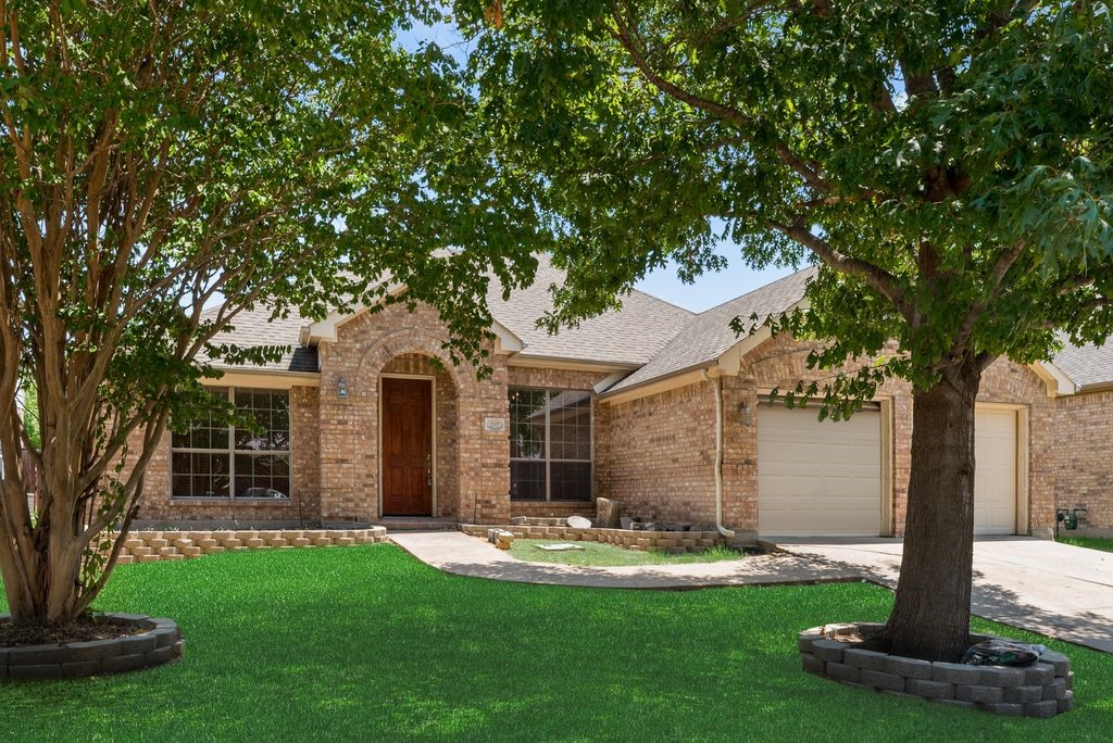 Residential Lease in Little Elm 2