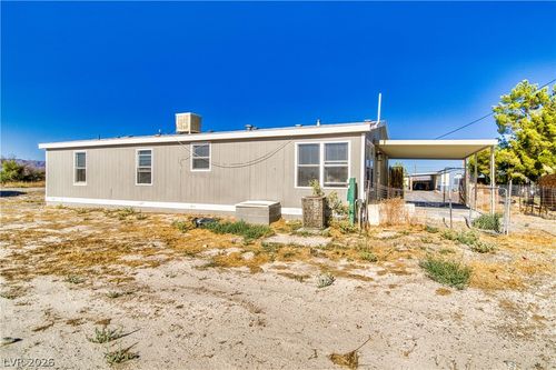 320 W Comstock Cir N, Pahrump, NV, 89048-5411 | Card Image