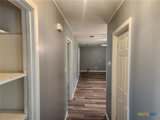 325 Montgomery St, House other with 3 bedrooms, 1 bathrooms and null parking in Yoakum TX | Image 12