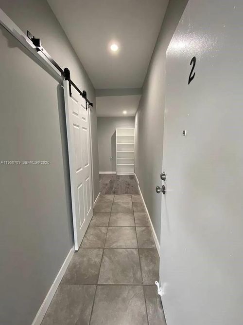 apt-2-2126 Nw Flagler Ter, Miami, FL, 33125-5387 | Card Image