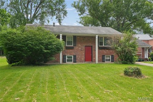 205 Old Sugar Creek Rd, Fenton, MO, 63026-4945 | Card Image