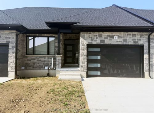 6-32 Postma Cres, Ailsa Craig, ON, N0M1A0 | Card Image