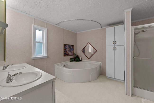 36 Inlet Way, House other with 3 bedrooms, 3 bathrooms and null parking in Chocowinity NC | Image 23
