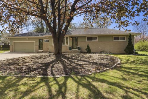 3301 E Carol Court, Oak Creek, WI, 53154 | Card Image