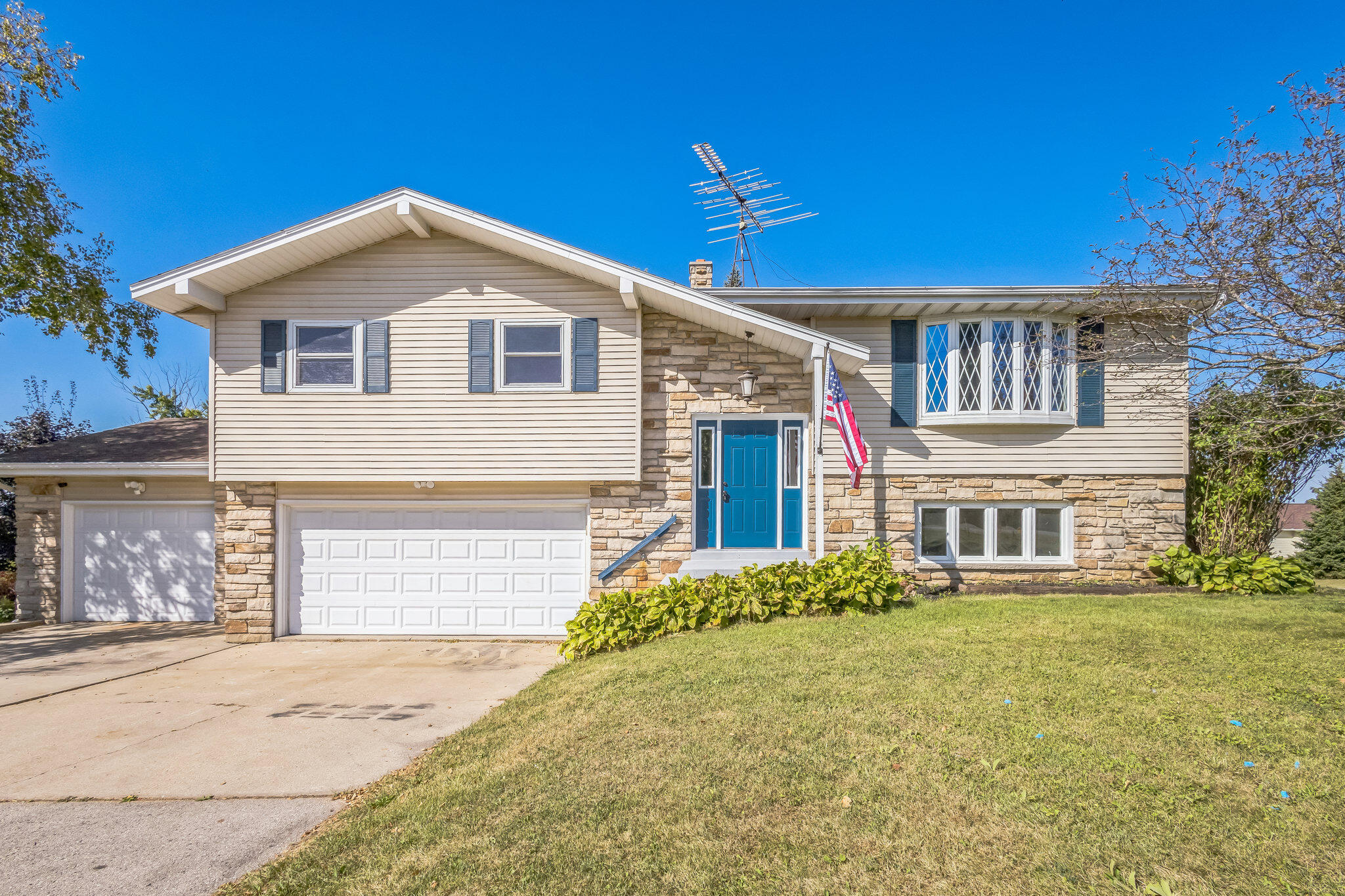 Maple Dr, Campbellsport, WI 53010