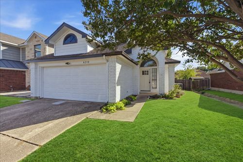 6812 Driffield Circle E, North Richland Hills, TX, 76182 | Card Image