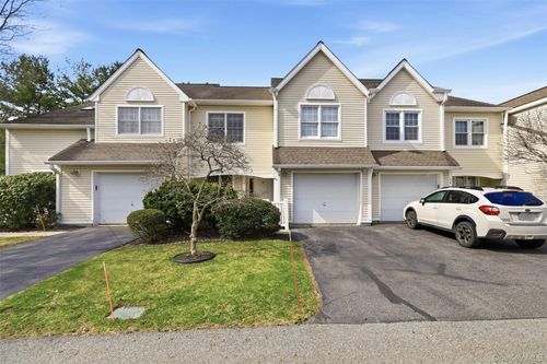 60 Spruce Ridge Dr, Fishkill, NY, 12524-1537 | Card Image