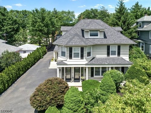 1-163 Godwin Ave, Ridgewood, NJ, 07450-3707 | Card Image