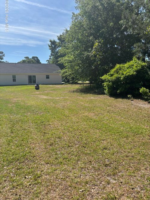 158 Ashbury Park Ln, Richlands, NC, 28574-7448 | Card Image
