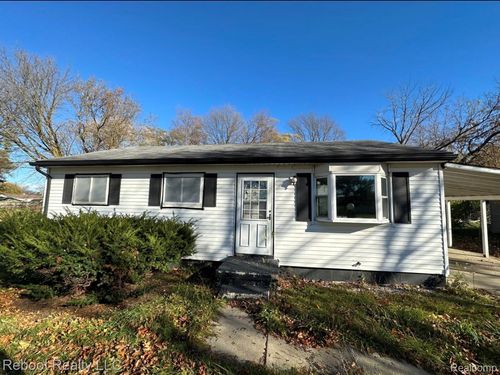 15 Milan Ct, Saginaw, MI, 48601-1239 | Card Image