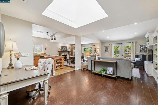Kitchen & Family | Image 6