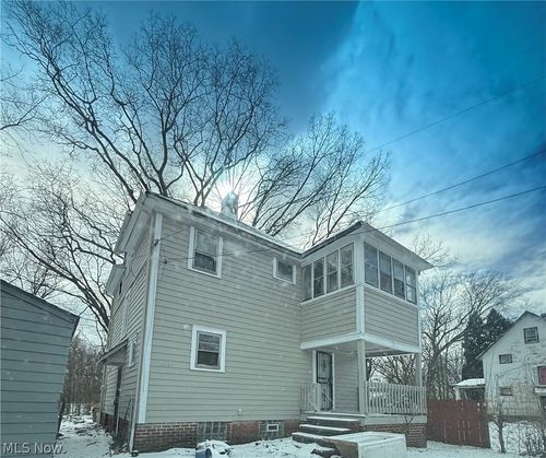 10428 Park Heights Rd, Cleveland, OH, 44104-5619 | Card Image