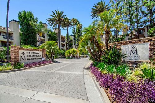 117-5520 Owensmouth Ave, Woodland Hills, CA, 91367-7018 | Card Image