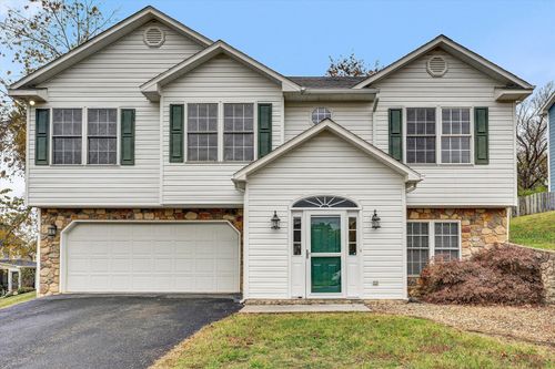 1619 Bush Farm Dr, Vinton, VA, 24179-5101 | Card Image